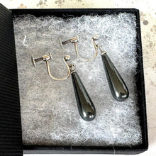 Carica l&#39;immagine nel visualizzatore di Gallery, Antique Art Deco Black Spinel Sterling Silver Torpedo Earrings. Black Gemstone Teardrop Earrings. Vintage 1930s Screw-Back Drop Earrings
