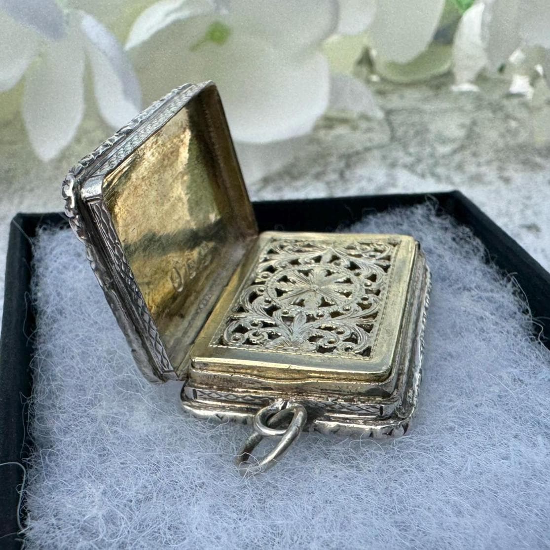 Superb Antique Georgian Sterling Silver Vinaigrette Pendant, John Bettridge Dated 1823. Alternative Antique Silver Keepsake Locket Pendant