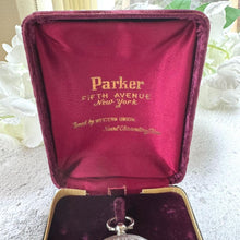 Charger l&#39;image dans la galerie, Vintage Parker 5th Ave. New York Maroon Velvet Fitted Pocket Watch Jewellery Box. Timed by Western Union Naval Observatory Time Art Deco Box
