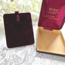 Charger l&#39;image dans la galerie, Vintage Parker 5th Ave. New York Maroon Velvet Fitted Pocket Watch Jewellery Box. Timed by Western Union Naval Observatory Time Art Deco Box
