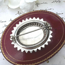 Charger l&#39;image dans la galerie, Antique Victorian Sterling Silver Locket Brooch With Photo Compartment. Oval Aesthetic Engraved Ivy Victorian Sweetheart Brooch/Lapel Pin
