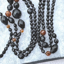 Charger l&#39;image dans la galerie, Antique Art Deco 63&quot;/160cm Long French Jet Flapper Necklace. Black &amp; Bronze Faceted Glass Bead Statement Necklace. Extra Long 1920&#39;s Sautoir
