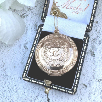 Antique Edwardian 9ct Gold Engraved Acanthus Wreath Round Locket, Chester 1913