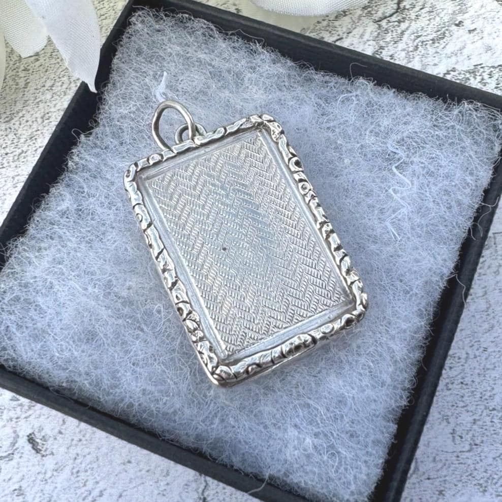 Superb Antique Georgian Sterling Silver Vinaigrette Pendant, John Bettridge Dated 1823. Alternative Antique Silver Keepsake Locket Pendant