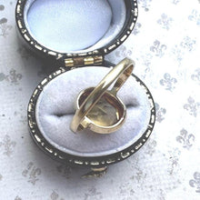 Charger l&#39;image dans la galerie, Vintage 9ct Gold Citrine Solitaire Ring
