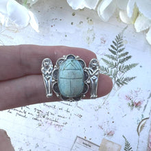 Cargar imagen en el visor de la galería, Antique Egyptian Sterling Silver Scarab &amp; Sarcophagus Brooch. 1920&#39;s Art Deco Egyptian Revival Tutankhamun Blue Scarab Bead Brooch/Lapel Pin
