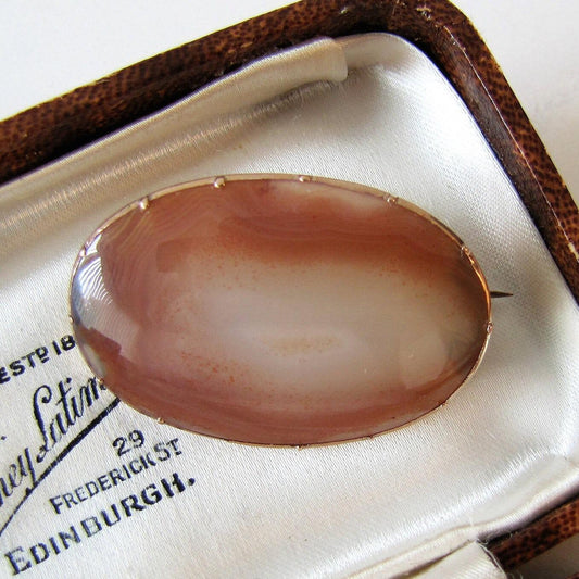 Antique Georgian 9ct Rose Gold Scottish Banded Carnelian Brooch