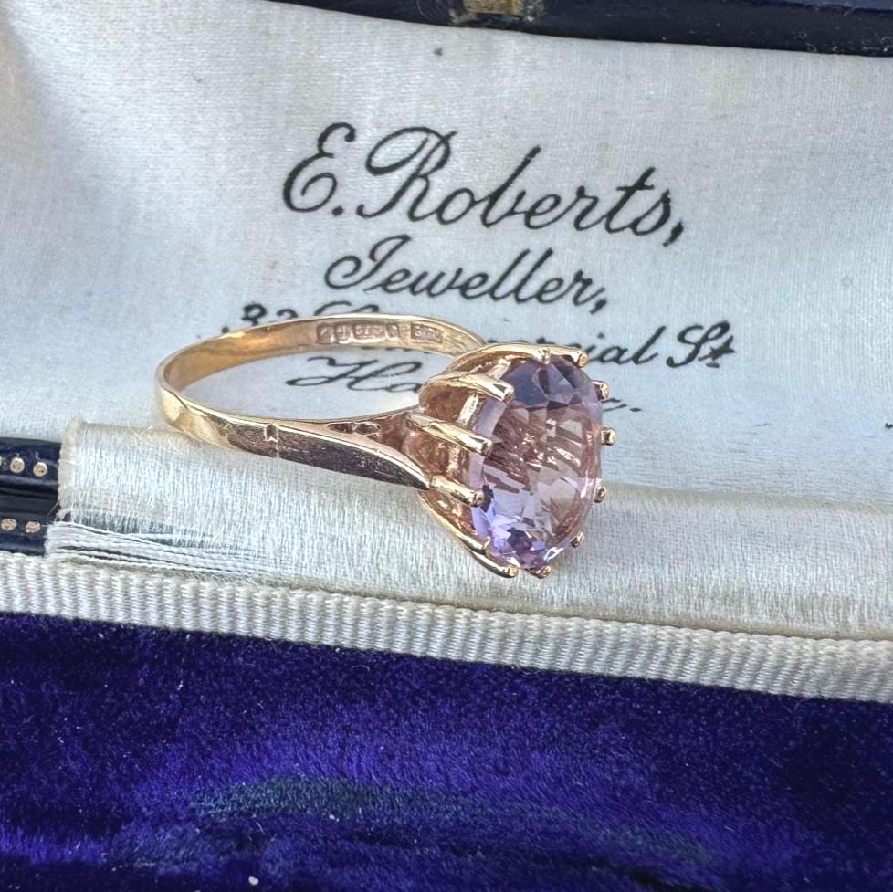 Vintage 1970s 3ct Oval Cut Amethyst Solitaire 9ct Gold Cocktail Ring. Yellow Gold High Set Lavender Purple Stone Statement Ring Size N/6.75