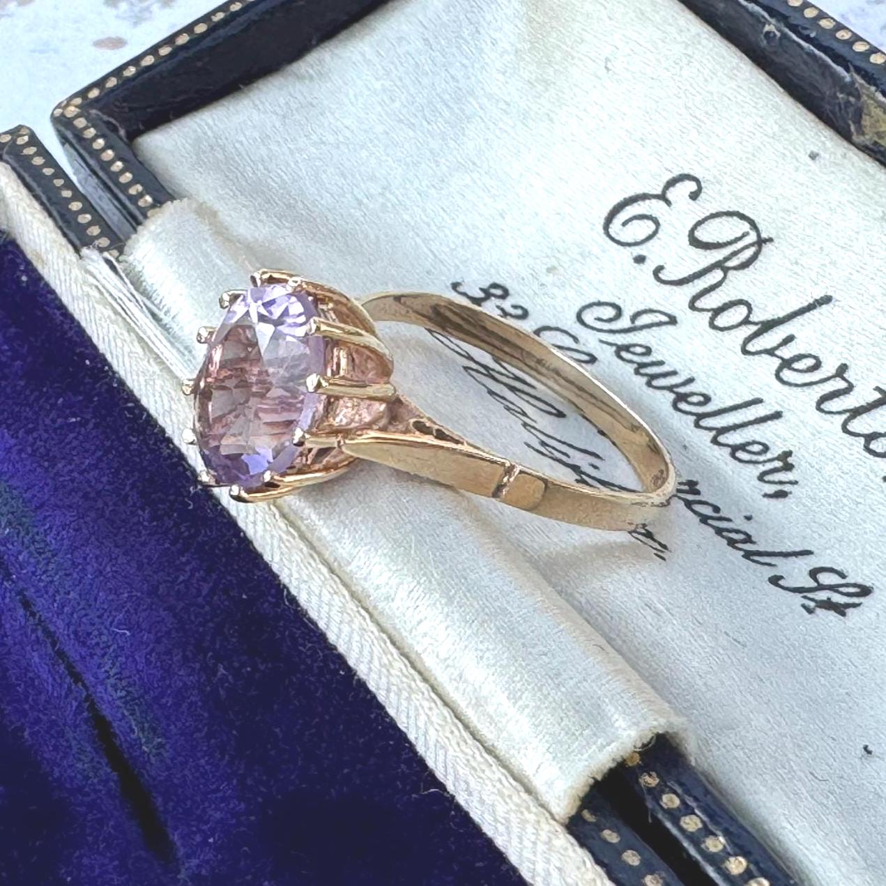 Vintage 1970s 3ct Oval Cut Amethyst Solitaire 9ct Gold Cocktail Ring. Yellow Gold High Set Lavender Purple Stone Statement Ring Size N/6.75
