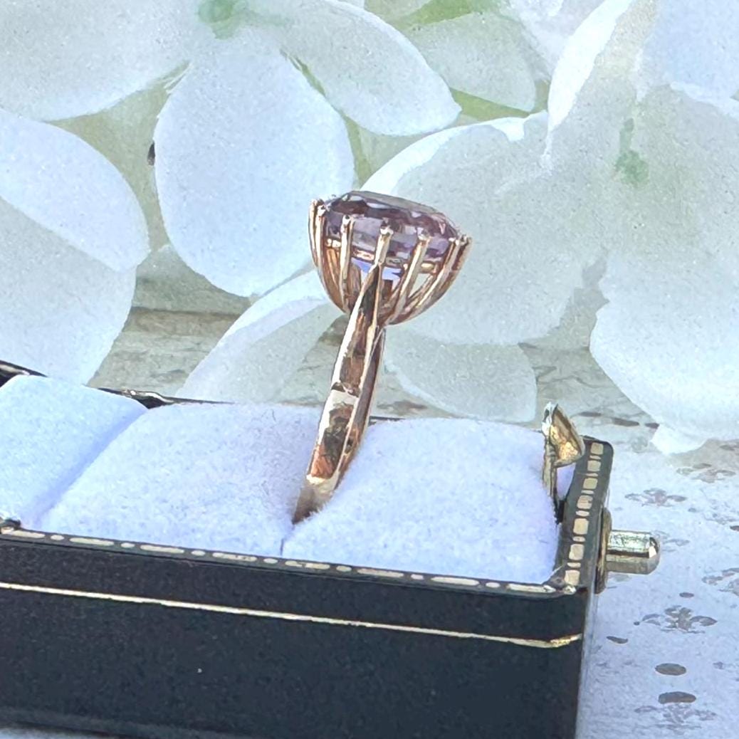 Vintage 1970s 3ct Oval Cut Amethyst Solitaire 9ct Gold Cocktail Ring. Yellow Gold High Set Lavender Purple Stone Statement Ring Size N/6.75