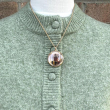 Cargar imagen en el visor de la galería, Antique Edwardian 9ct Gold Art Nouveau Locket Necklace, Chester 1912. Large Yellow Gold Quatrefoil Circle Locket Pendant On Original Chain
