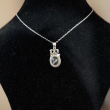 Load image into Gallery viewer, Victorian Sterling Silver Agate Pendant Necklace: Antique Scottish Pebble Jewellery
