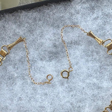 Carica l&#39;immagine nel visualizzatore di Gallery, Art Deco 18ct Rolled Gold Egyptian Revival Necklace: Antique Book Chain Bib Collar Necklace, Czech Peking Glass &amp; Pearl Drops
