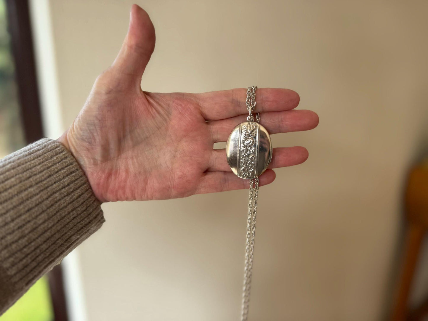 Vintage Edwardian Style Large Oval Locket & Rope Chain: Art Nouveau Sterling Silver Keepsake-Photo Pendant Necklace