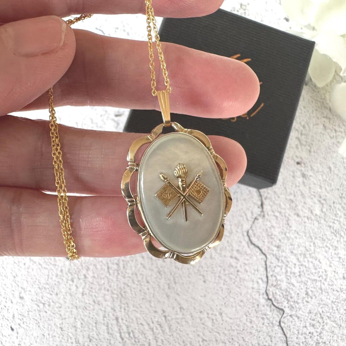 Vintage World War 2 American Sweetheart Locket & Chain