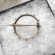 Cargar imagen en el visor de la galería, Antique Sterling Silver Queen Victoria Large Coin Brooch: 1887 Jubilee Full Crown Lapel Pin
