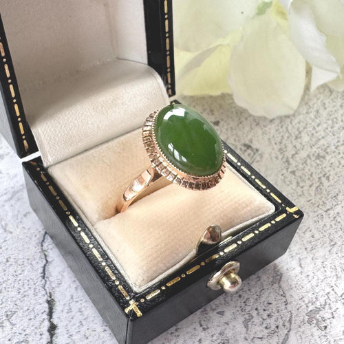 Vintage 14ct Gold Jade Ring: Apple Green Jade Cabochon Neoclassical Ring, Size P/7.5