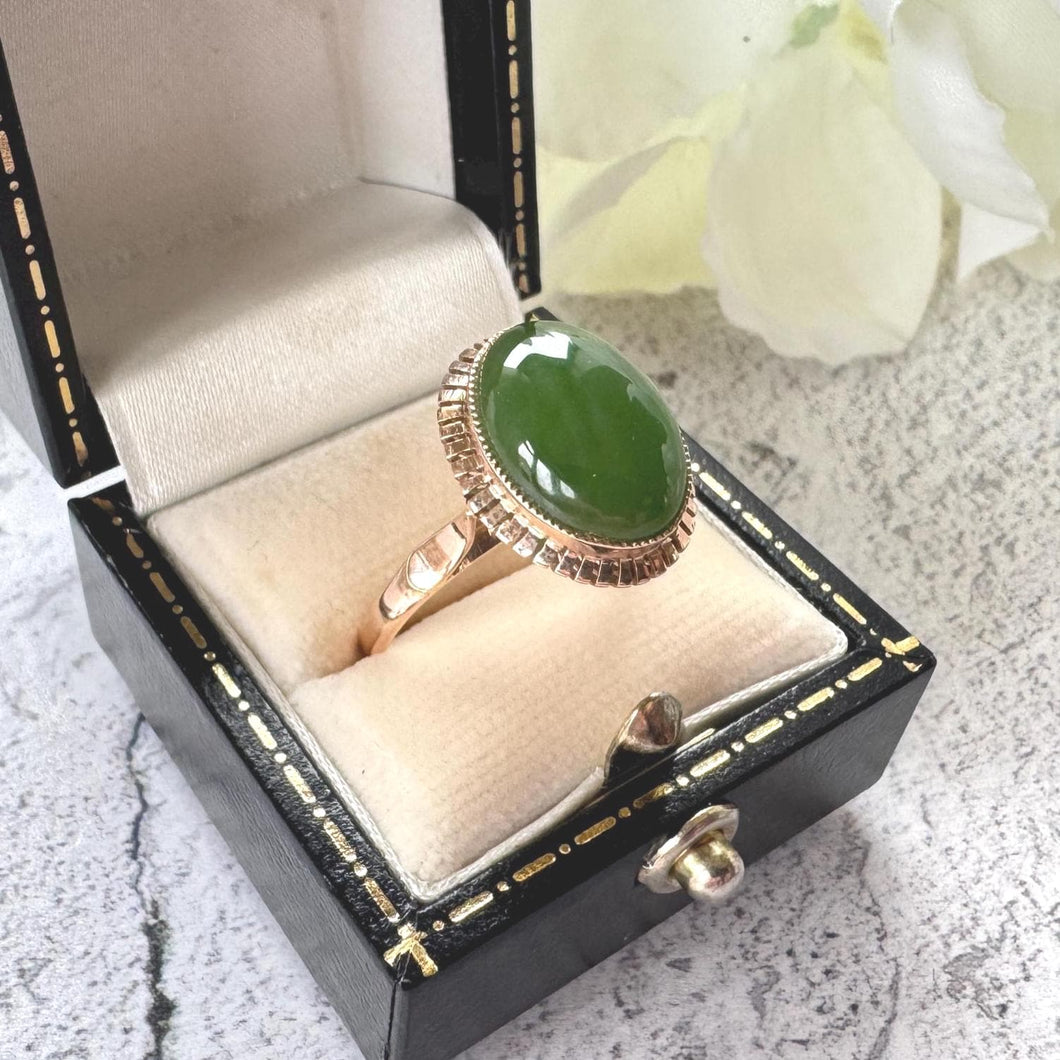 Vintage 14ct Gold Jade Ring: Apple Green Jade Cabochon Neoclassical Ring, Size P/7.5