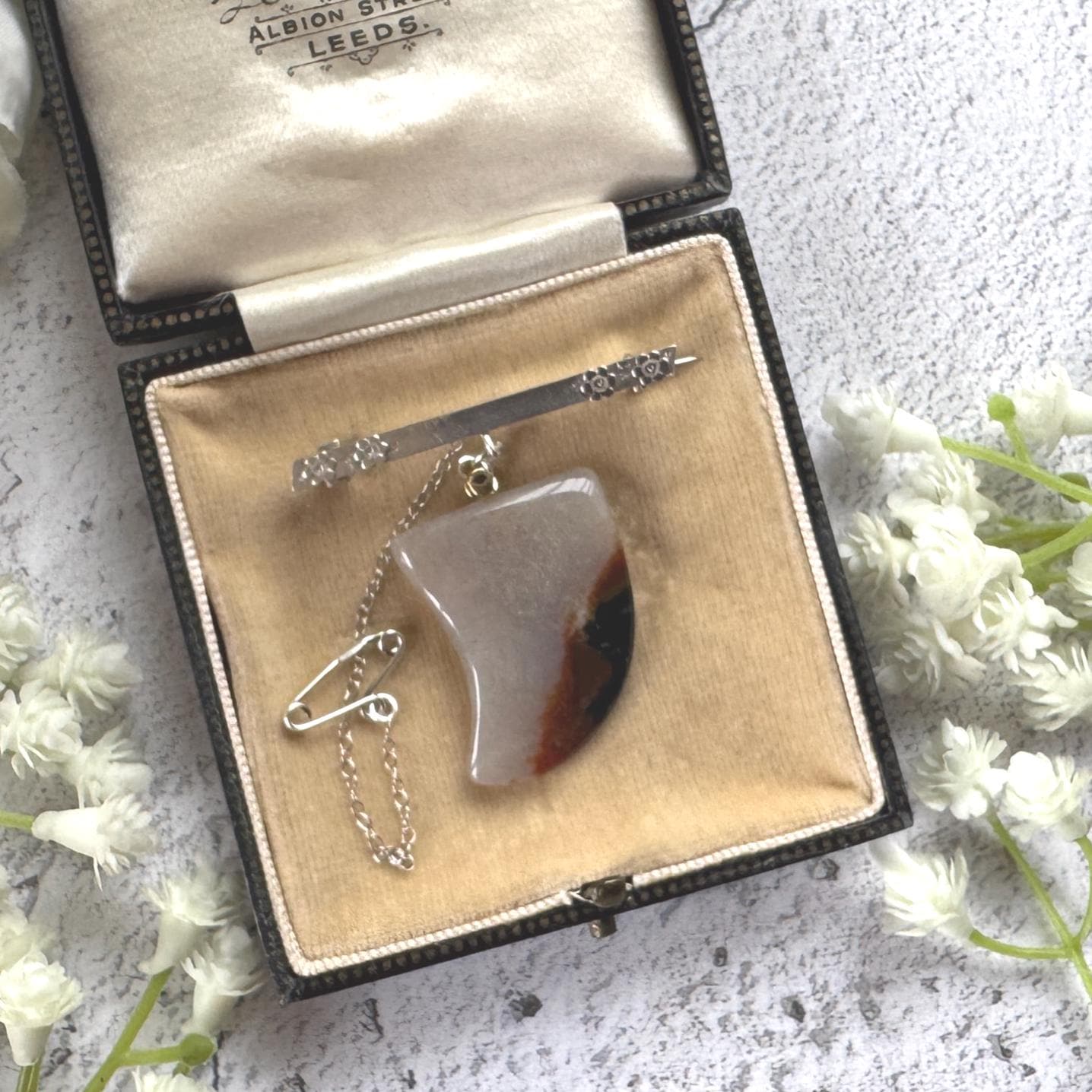 Victorian Carved Scottish Agate Claw Pendant Drop Brooch: Antique Scottish Pebble Sterling Silver Jewellery