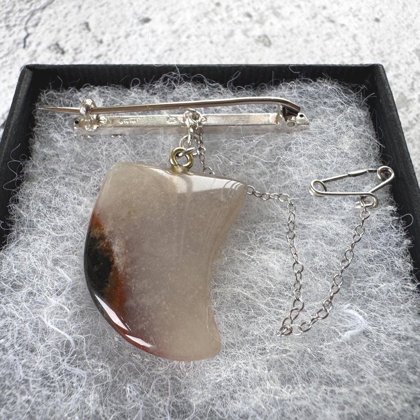 Victorian Carved Scottish Agate Claw Pendant Drop Brooch: Antique Scottish Pebble Sterling Silver Jewellery