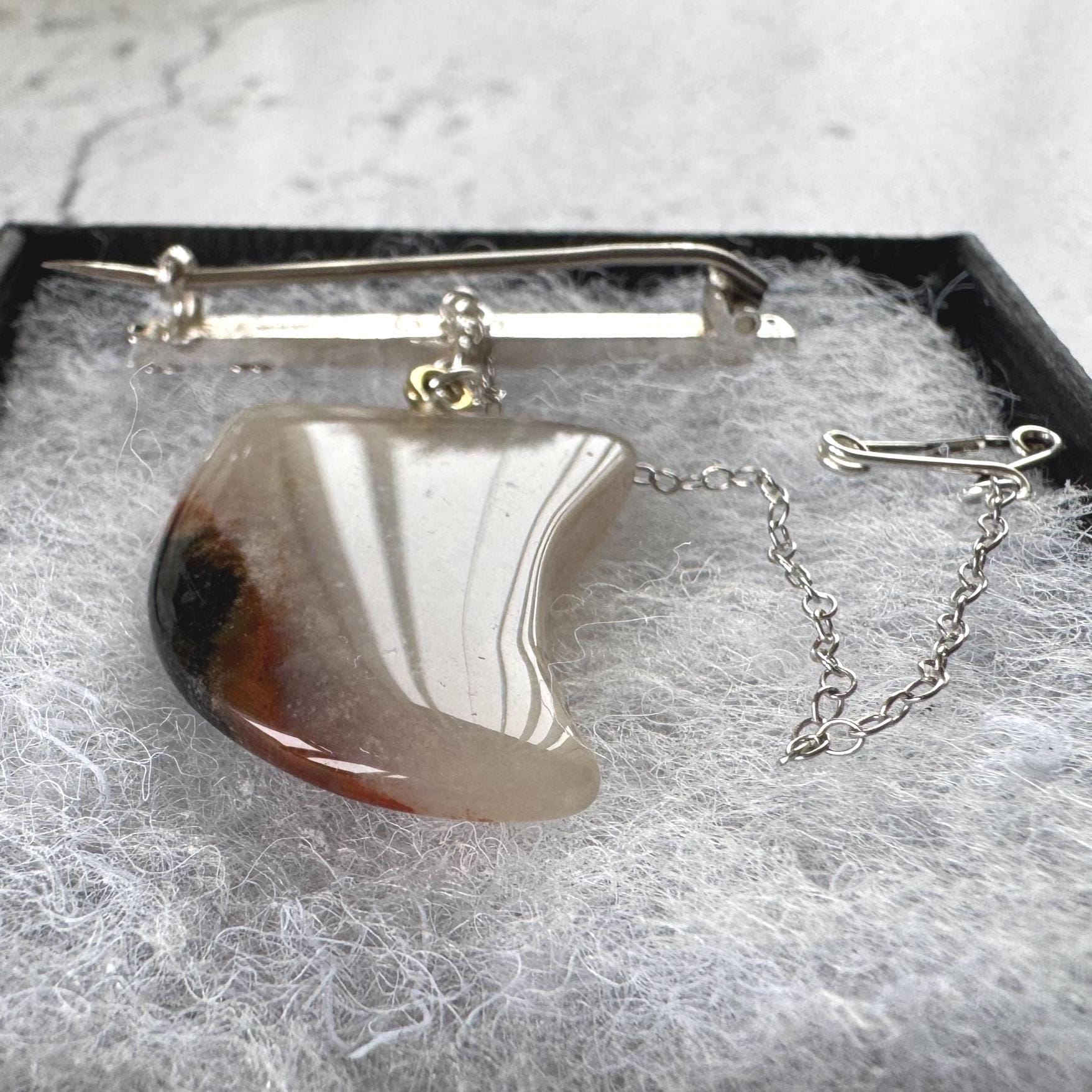 Victorian Carved Scottish Agate Claw Pendant Drop Brooch: Antique Scottish Pebble Sterling Silver Jewellery