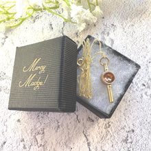 Cargar imagen en el visor de la galería, Antique Victorian 9ct Gold Scottish Citrine &amp; Bloodstone Watch Key Pendant Charm: Optional Chain

