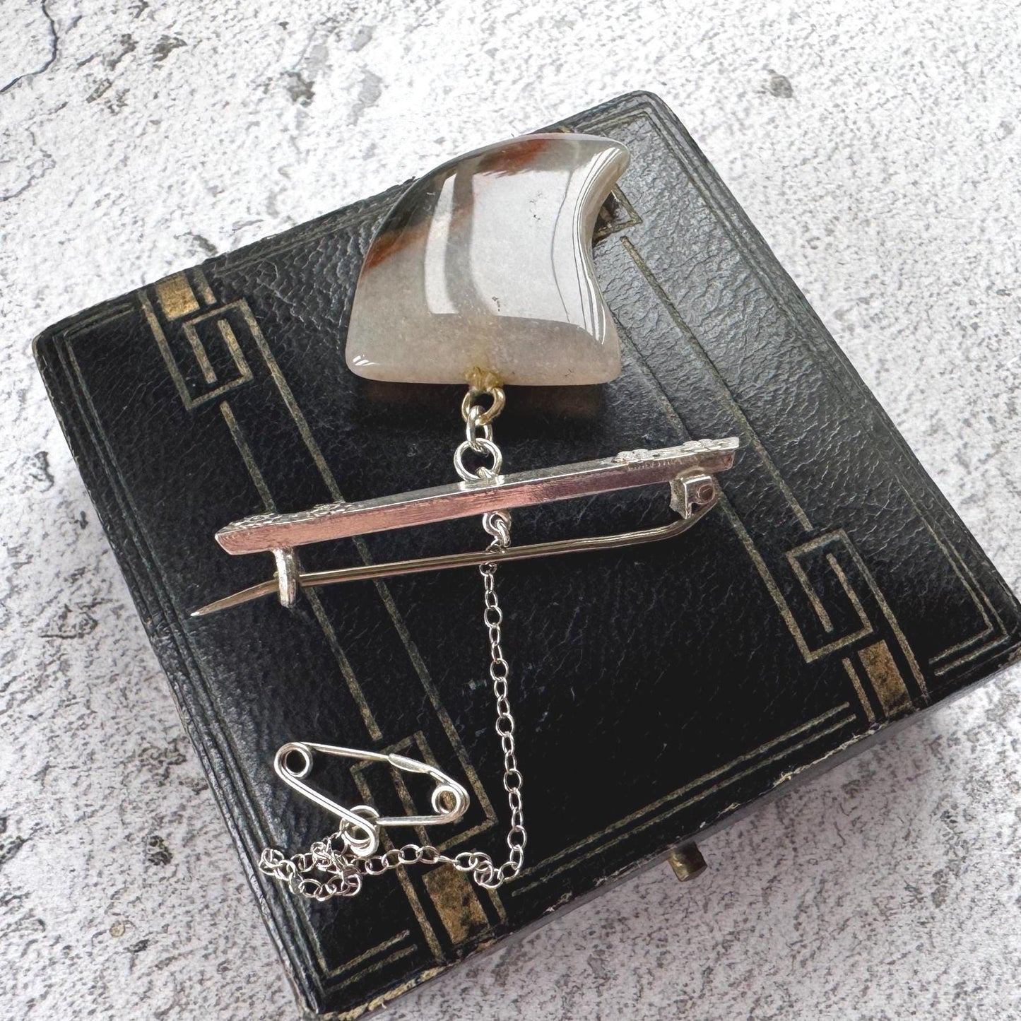Victorian Carved Scottish Agate Claw Pendant Drop Brooch: Antique Scottish Pebble Sterling Silver Jewellery