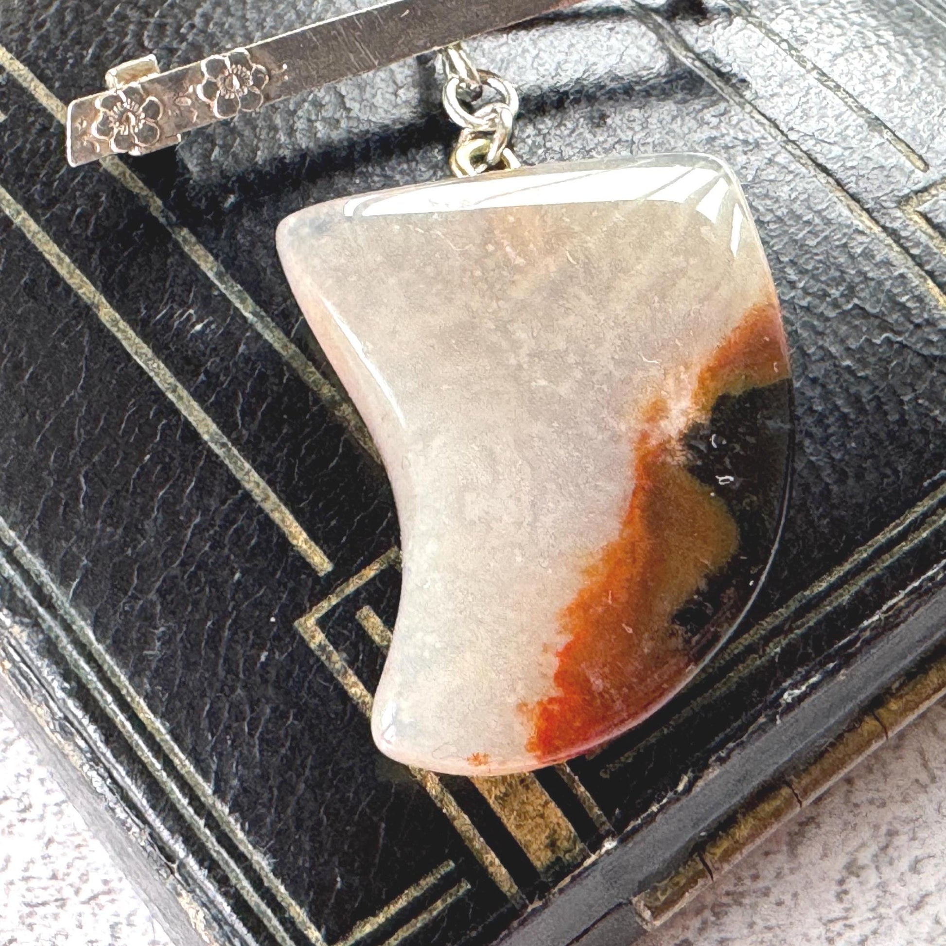 Victorian Carved Scottish Agate Claw Pendant Drop Brooch: Antique Scottish Pebble Sterling Silver Jewellery