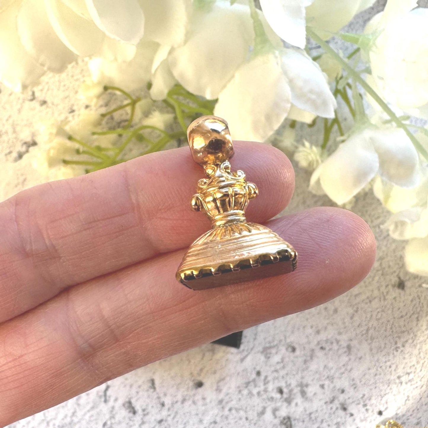 Georgian 15ct Gold Bloodstone Seal Fob Pendant. Antique Neoclassical Jewellery