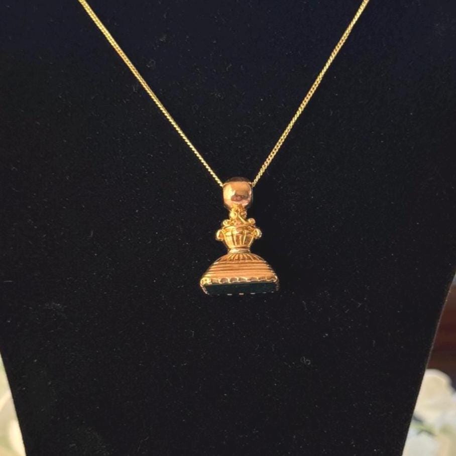 Georgian 15ct Gold Bloodstone Seal Fob Pendant. Antique Neoclassical Jewellery