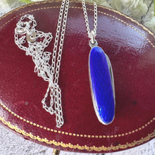 Cargar imagen en el visor de la galería, Victorian Silver &amp; Blue Enamel Miniature Folding Knife Pendant: Antique Novelty Pendant Necklace
