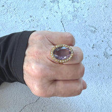Lade das Bild in den Galerie-Viewer, Antique Victorian 9ct Gold Huge Amethyst &amp; Pearl Cluster Ring
