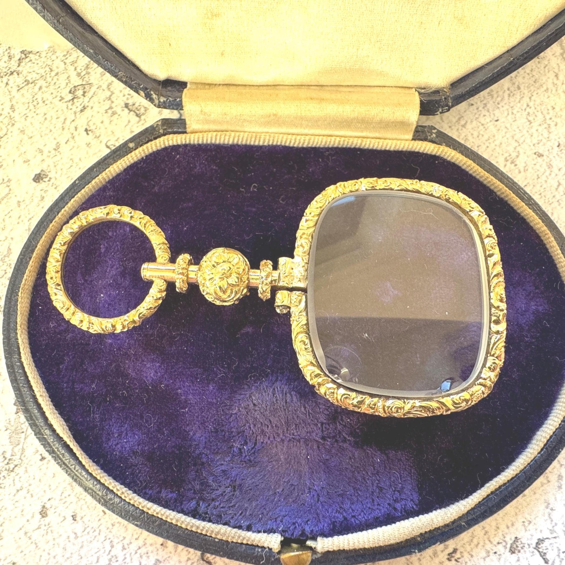 Antique Georgian 18ct Gold Magnifying Quizzing Glass Pendant