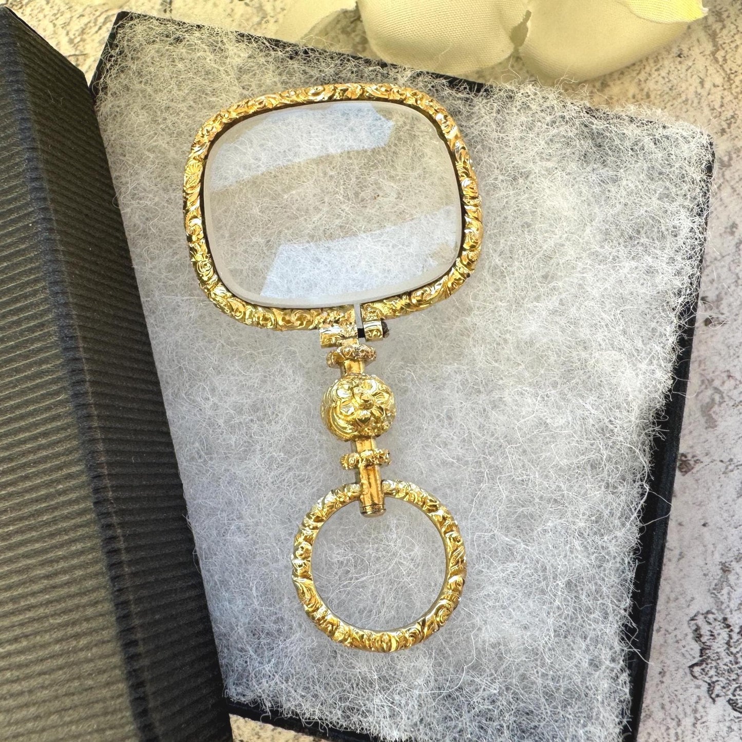 Antique Georgian 18ct Gold Magnifying Quizzing Glass Pendant