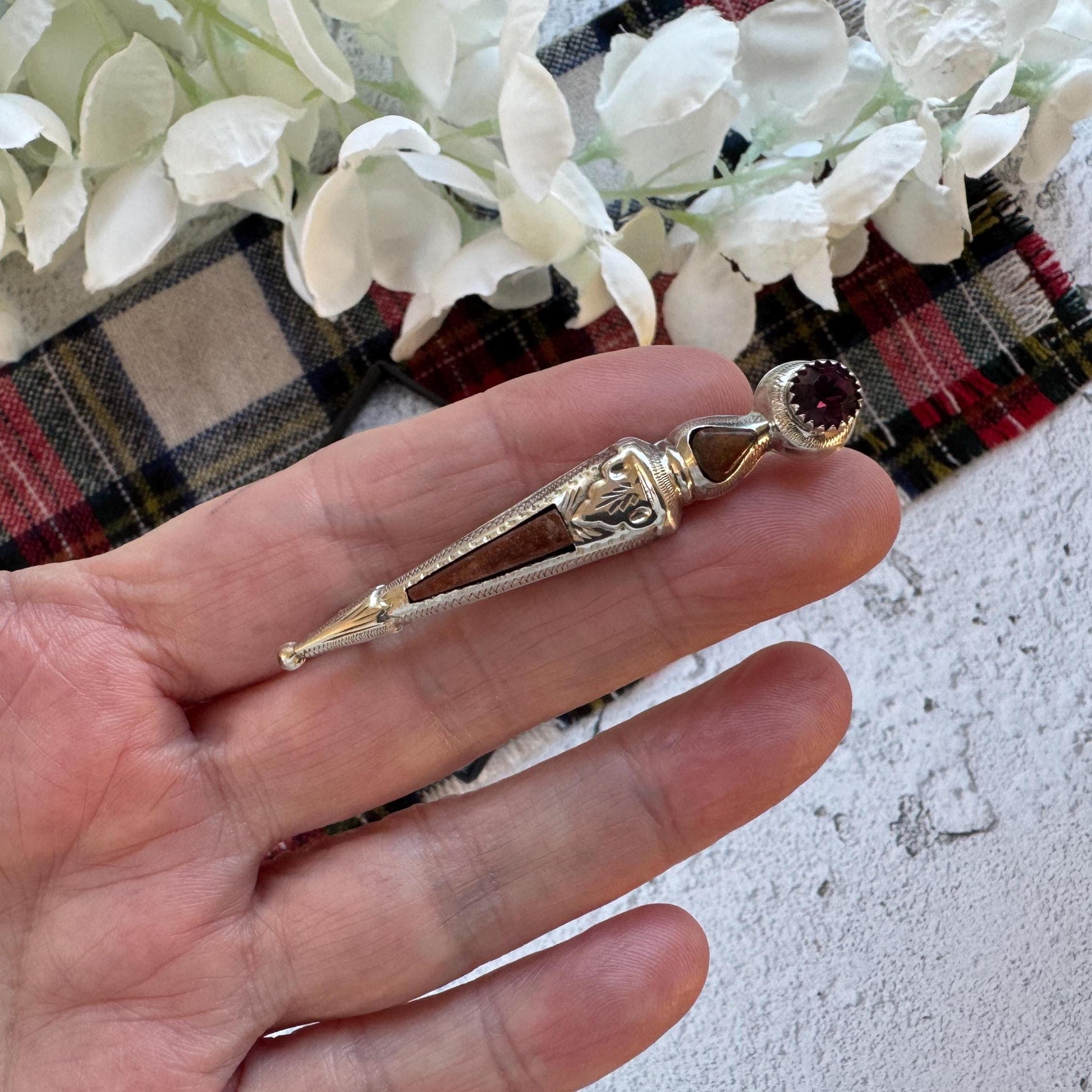 Vintage Scottish Silver Amethyst & Agate Sgian Dubh Brooch: Traditional Scottish Pebble Jewellery