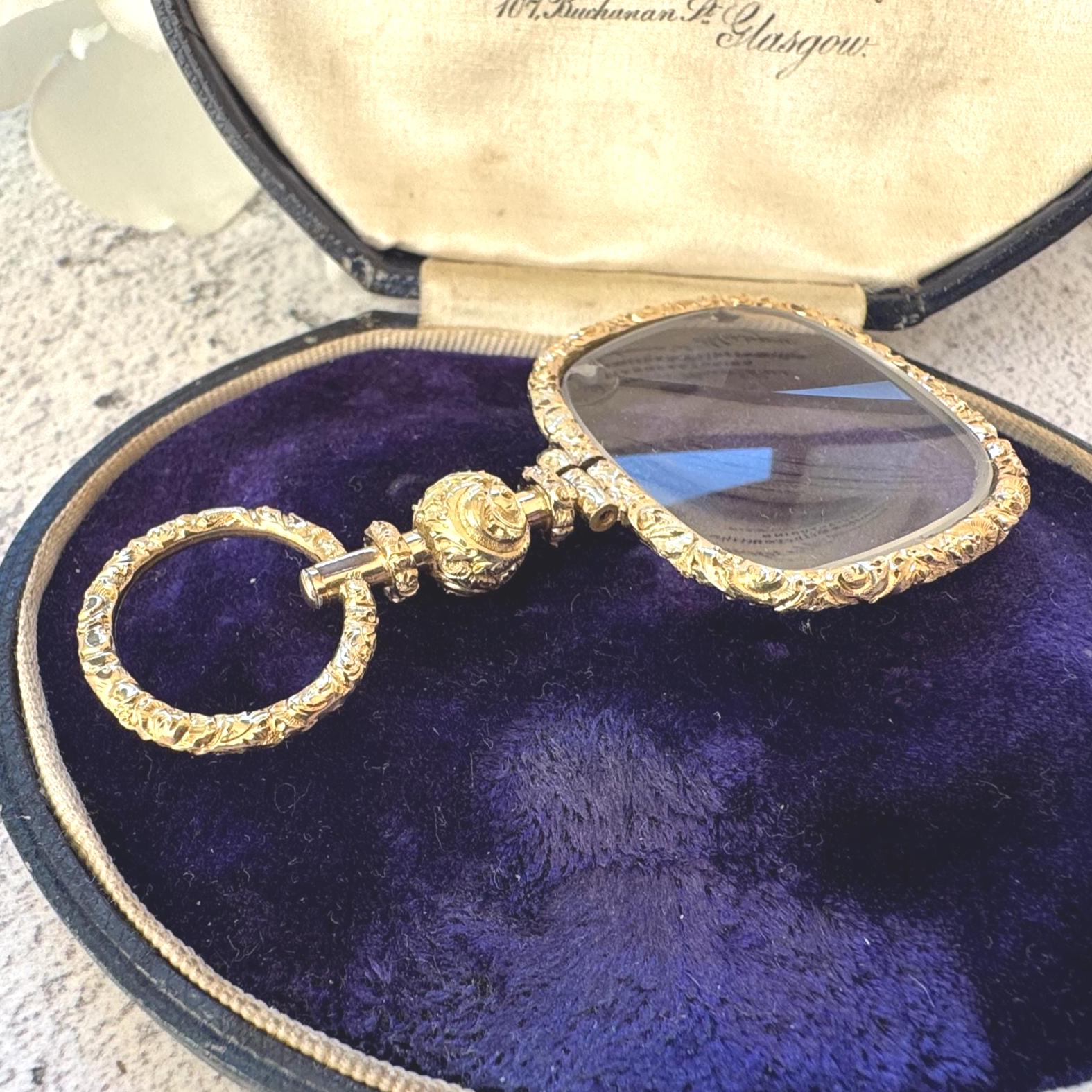 Antique Georgian 18ct Gold Magnifying Quizzing Glass Pendant