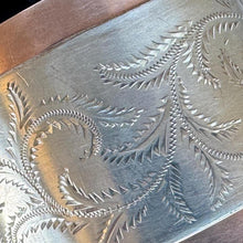 Charger l'image dans la galerie, Victorian Sterling Silver &amp; 9ct Rose Gold Bangle c1860
