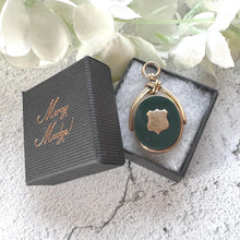 Load image into Gallery viewer, Victorian 9ct Gold Scottish Bloodstone Spinner Fob: Antique Eternity Love Knot &amp; Shield Large Pendant, Hallmarked 1894
