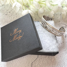 画像をギャラリービューアに読み込む, Vintage Sterling Silver Egyptian Hieroglyphic Bangle
