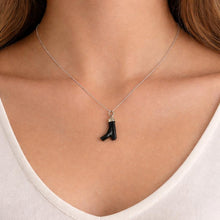 Carica l'immagine nel visualizzatore di Gallery, Antique Victorian Coral Pendant Charm
