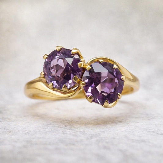 Vintage 9ct Gold Amethyst Toi et Moi Ring, 1966. Two Stone Bypass Engagement Ring