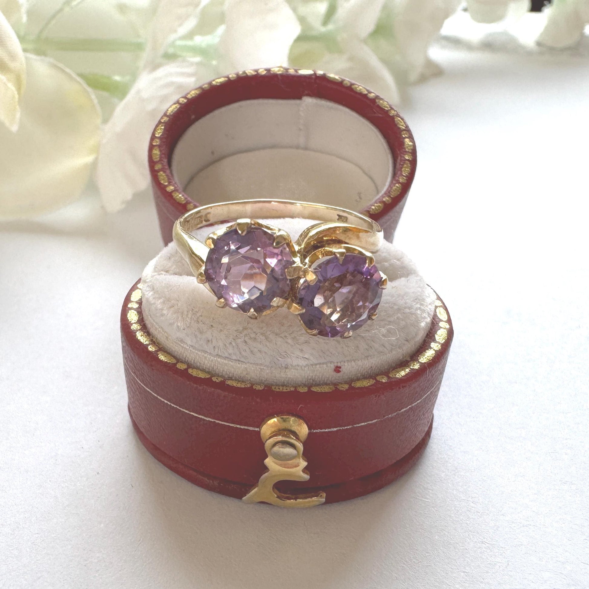 Vintage 9ct Gold Amethyst Toi et Moi Ring, 1966. Two Stone Bypass Engagement Ring