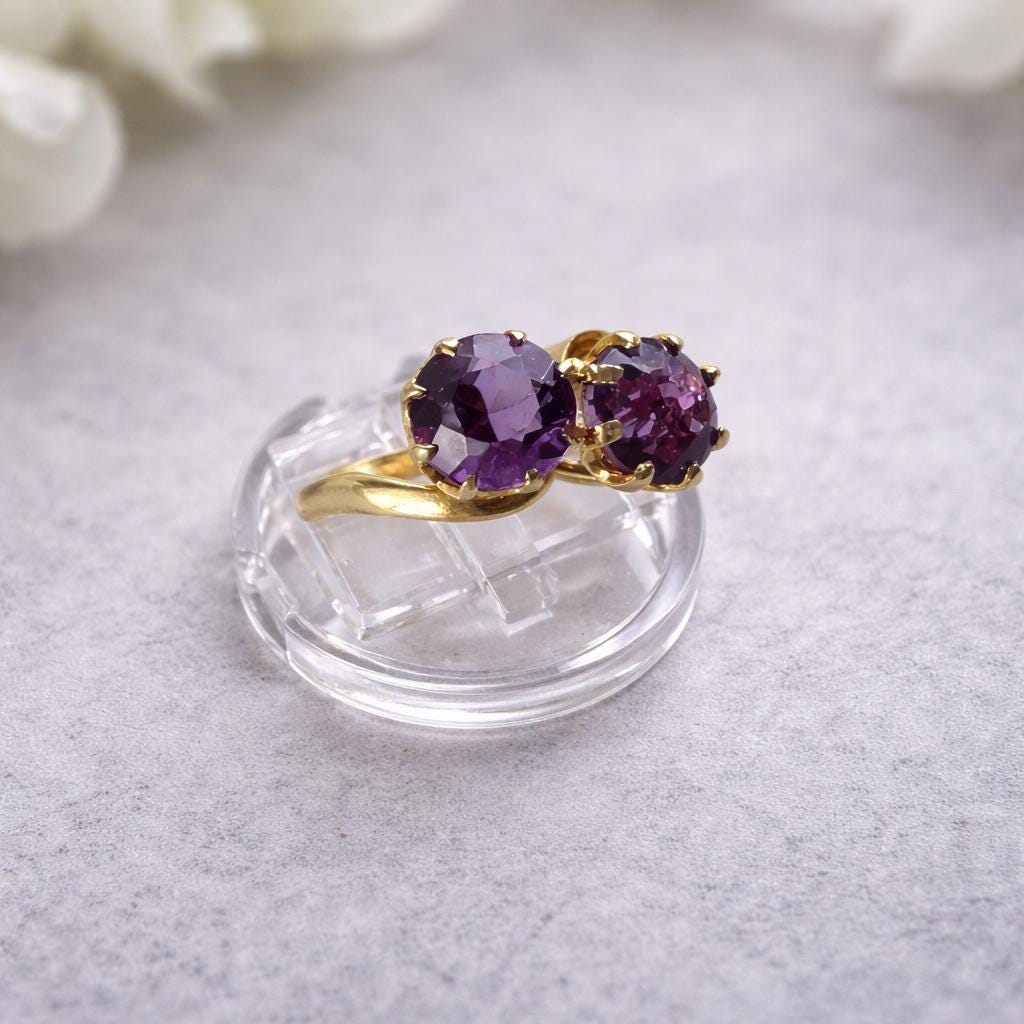 Vintage 9ct Gold Amethyst Toi et Moi Ring, 1966. Two Stone Bypass Engagement Ring