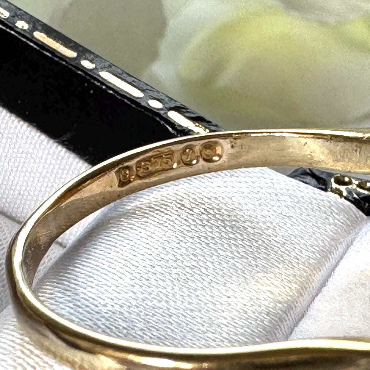 Vintage 9ct Gold Amethyst Toi et Moi Ring, 1966. Two Stone Bypass Engagement Ring