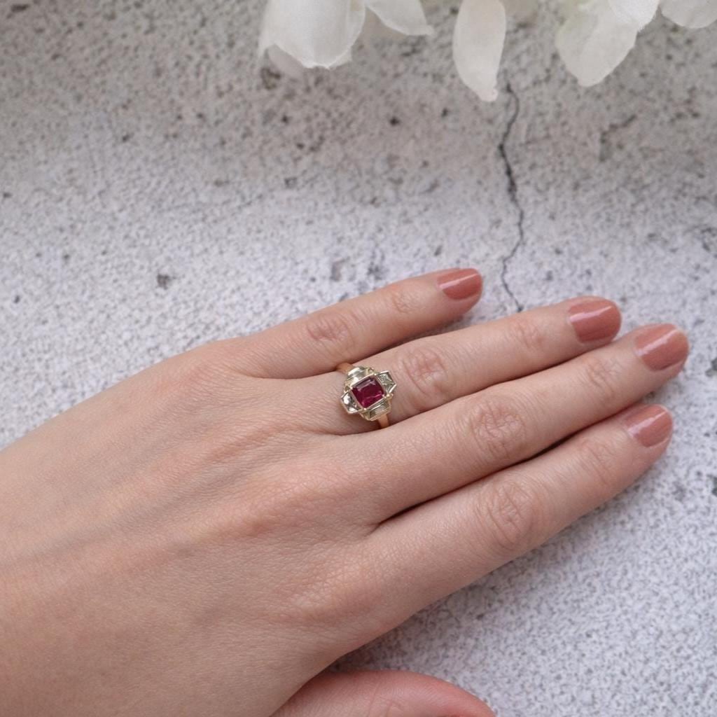 Antique Art Deco 9ct Gold Ruby Paste & White Zircon Geometric Ring