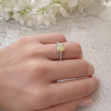 Carica l'immagine nel visualizzatore di Gallery, Vintage 2.0ct Rainbow Opal &amp; CZ Crystal Sterling Silver Solitaire Ring, Size N / 6-3/4

