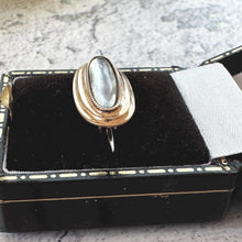 Load image into Gallery viewer, Antique Georgian 15ct Gold Hairwork Keepsake Brooch Circa 1800 : Sentimental Memorial Cravat/Lapel Pin
