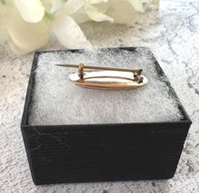 Load image into Gallery viewer, Antique Georgian 15ct Gold Hairwork Keepsake Brooch Circa 1800 : Sentimental Memorial Cravat/Lapel Pin
