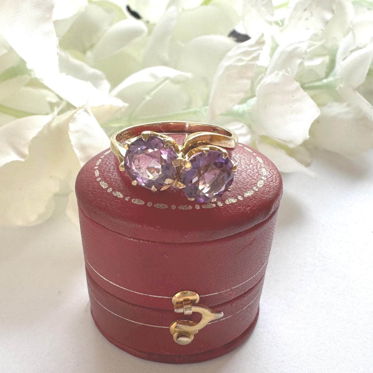 Vintage 9ct Gold Amethyst Toi et Moi Ring, 1966. Two Stone Bypass Engagement Ring