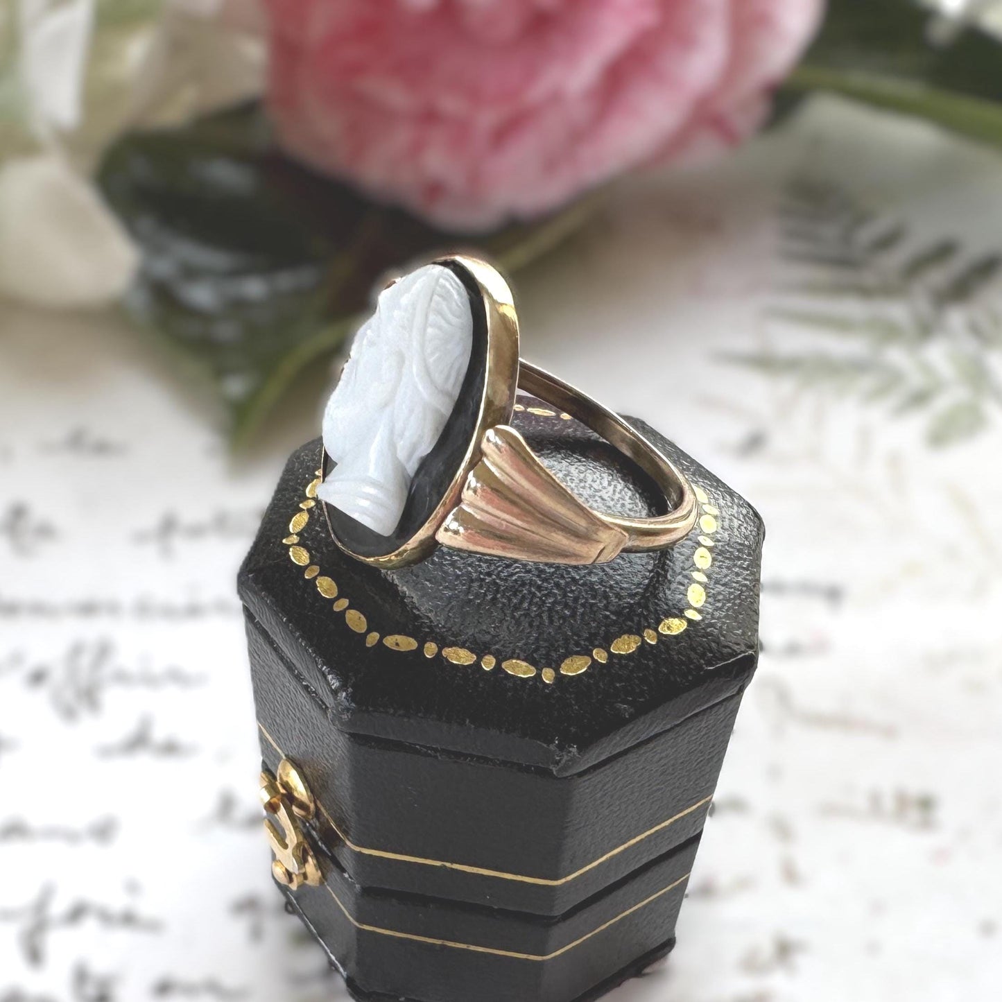 Antique Victorian Hardstone Cameo Ring, Classical Male Profile in Gold Cased Mount, c.1880–1900